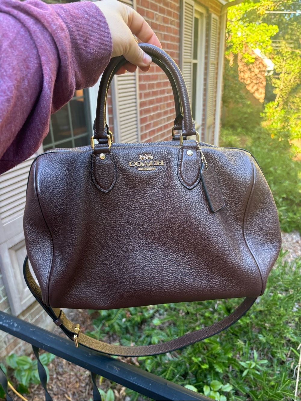 Large Coach Rowan in Maple
